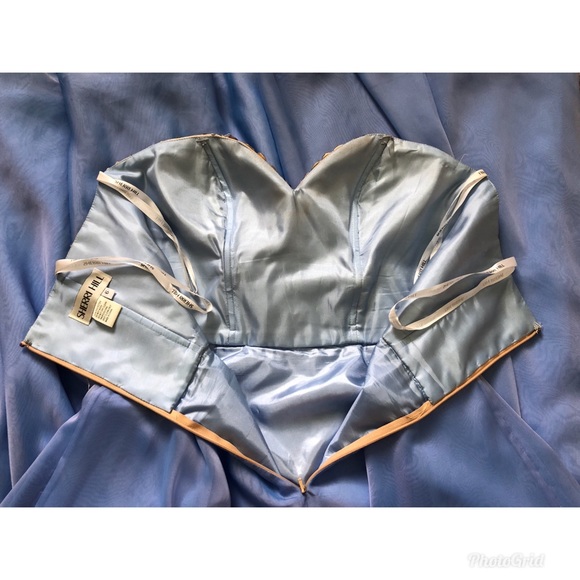 Forma Dress - Picture 6 of 8